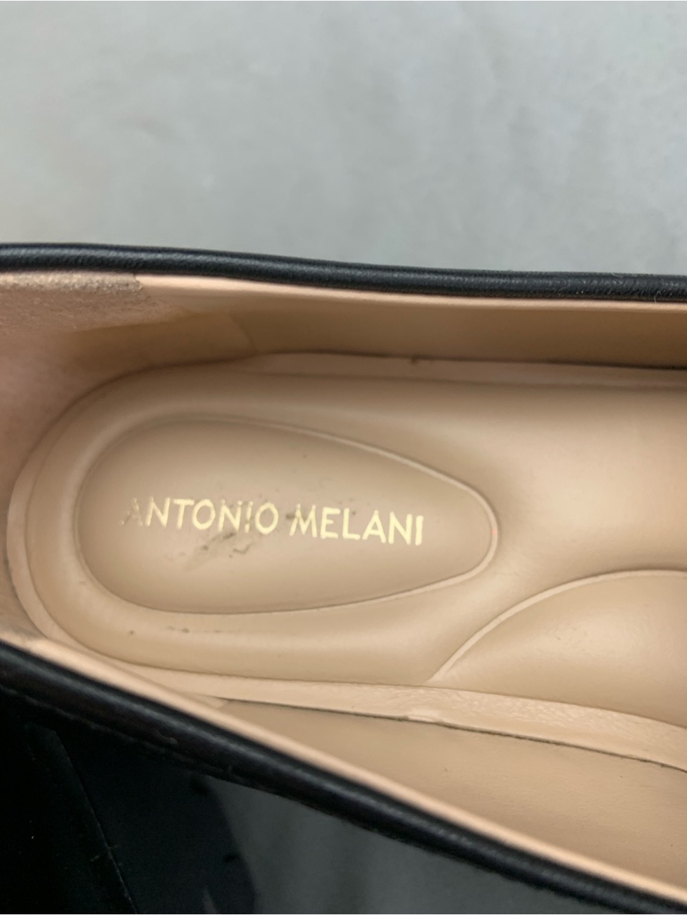 ANTONIO MELANI Black Leather Loafers with Gold Chain - Picture 2 of 7